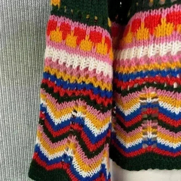 Western Chevron patterned crochet sweater with rolled neck. Size: S Bell sleeves - Picture 2 of 6